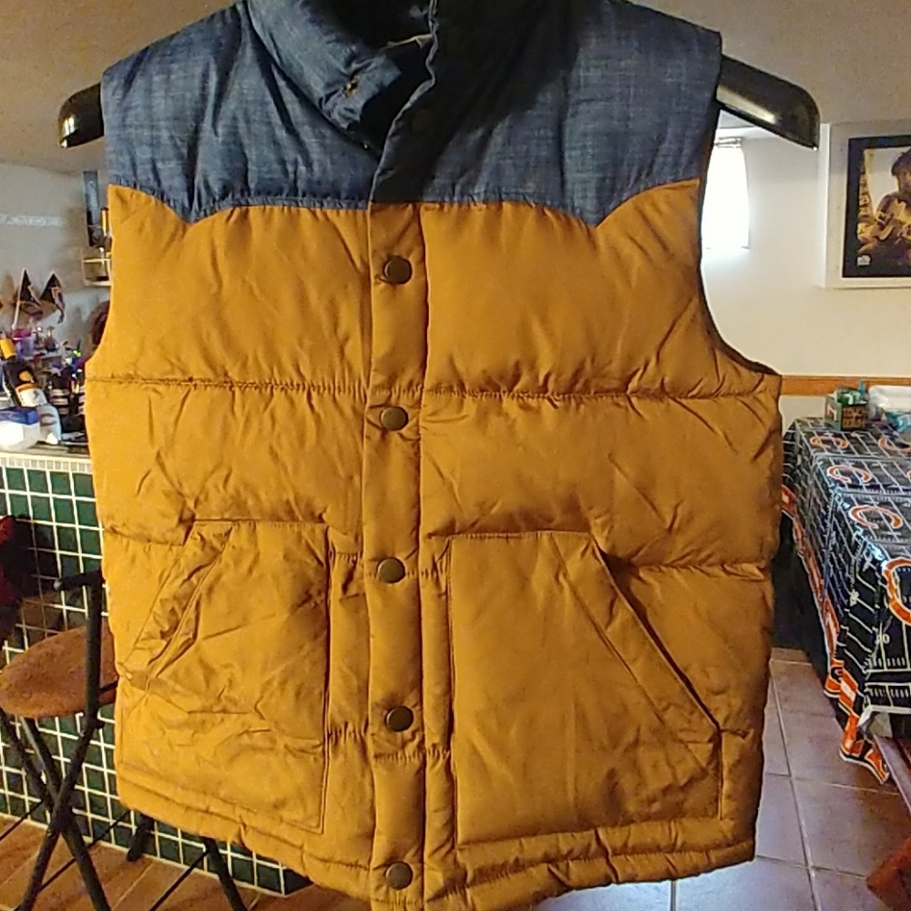 Kids puffer vest